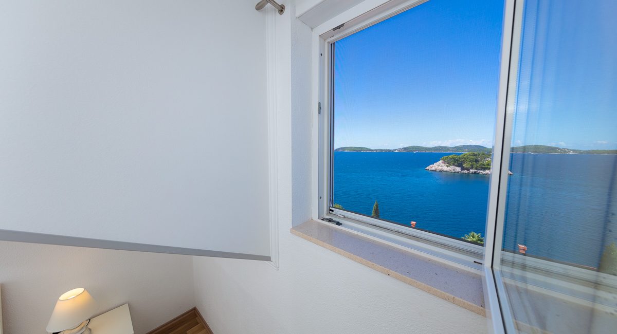 Room 1 Sea View